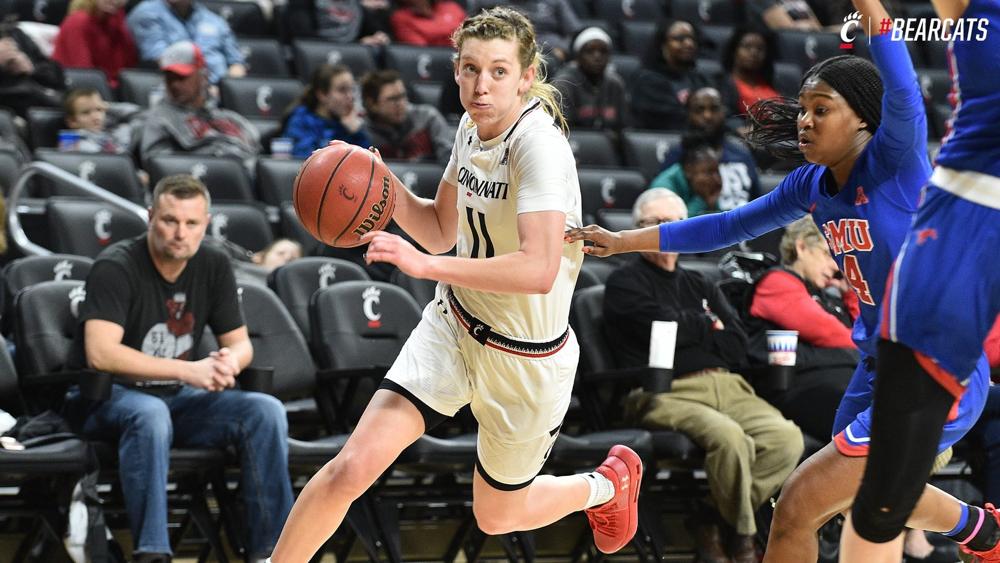 journalnews's tweet photo. College Insider: Lakota East's Rodgers consistent performer for UC https://t.co/txIidGydaz @rickcassano #cincybb @GoBEARCATS @EAST_HAWKS https://t.co/MXqs0aCicu