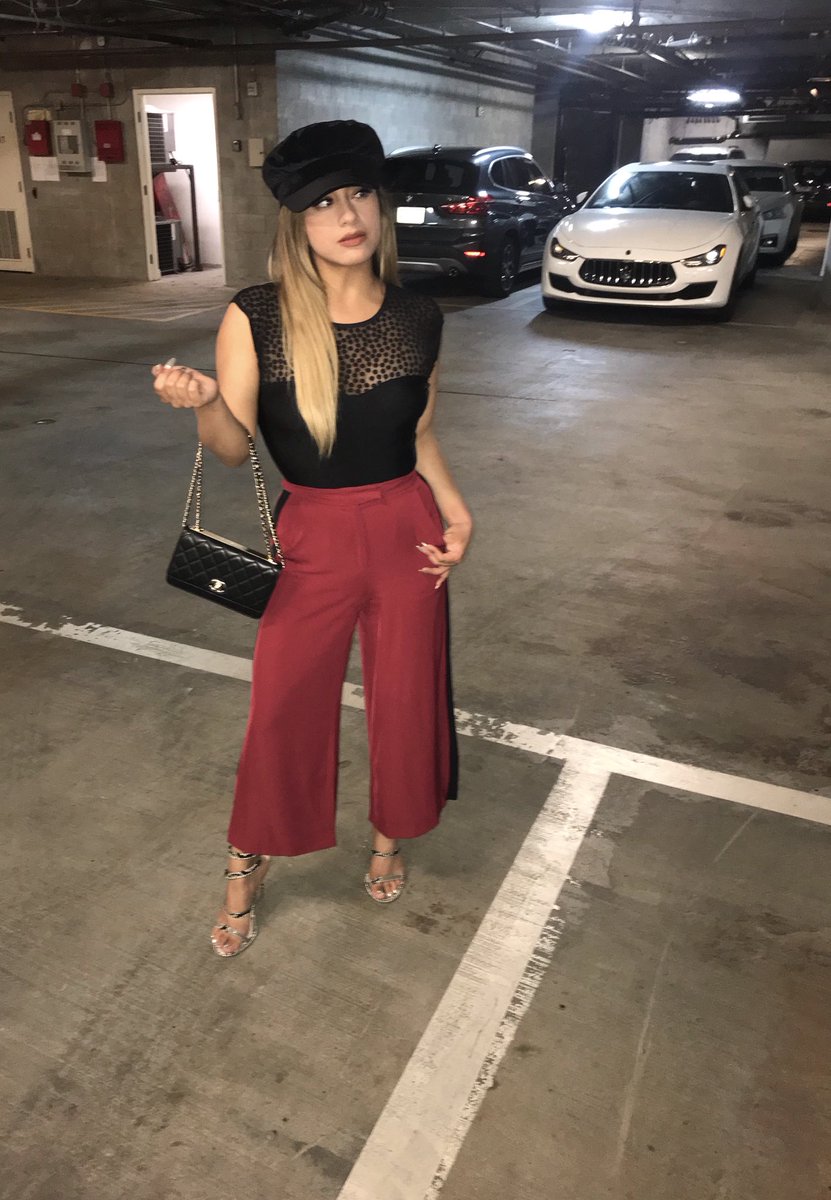 AllyBrookeOn's tweet image. 100 RTs &amp;amp; 30 replies? 

#AllyBrooke #BestSoloBreakout #iHeartAwards