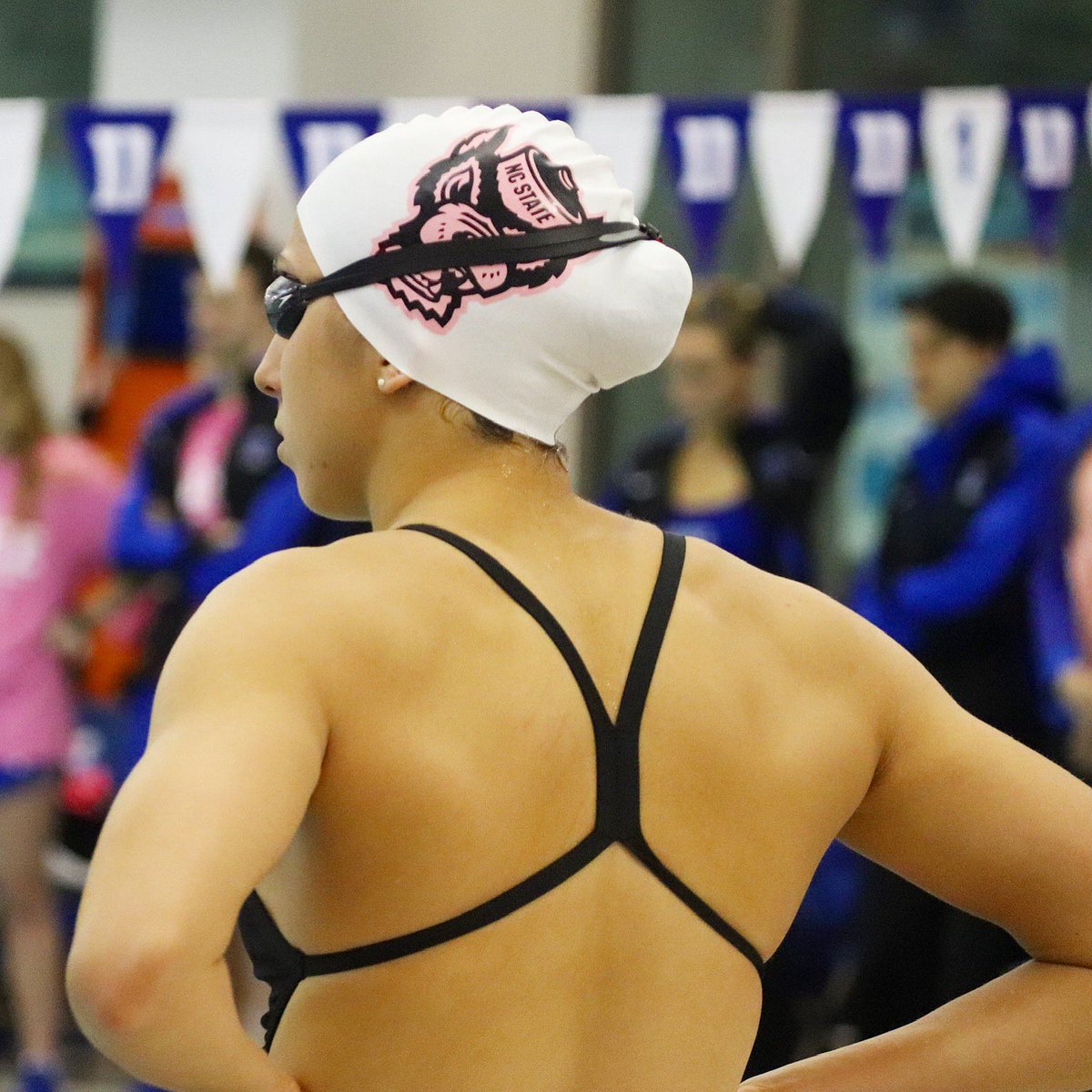 packswimdive's tweet photo. SENIOR SPOTLIGHT: @rozhinamcc ⠀⠀⠀⠀⠀⠀⠀⠀⠀⠀⠀⠀
Charlotte, NC • Communications ⠀⠀⠀⠀⠀⠀⠀⠀⠀⠀⠀⠀ ⠀⠀⠀⠀⠀⠀⠀⠀⠀⠀⠀⠀
“Always proud to represent the Wolfpack family, and it’s been a privilege to be a part of this incredible team. Go PACK!” https://t.co/ZFVHamWI5y
