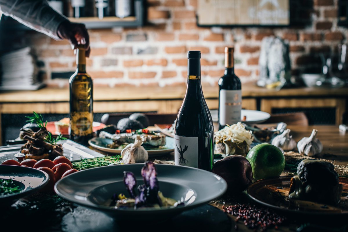 ¡Inauguramos nuestro blog con una de nuestra carta de vinos favorita! La carta de vinos blancos. ¿Con qué vino acompañarías cada plato? ¡Nosotros te lo contamos! envillebarcelona.es/2018/12/17/res… #celiacos #singluten #restauranteceliaco #restaurantesingluten #glutenfree #singlutenporfavor