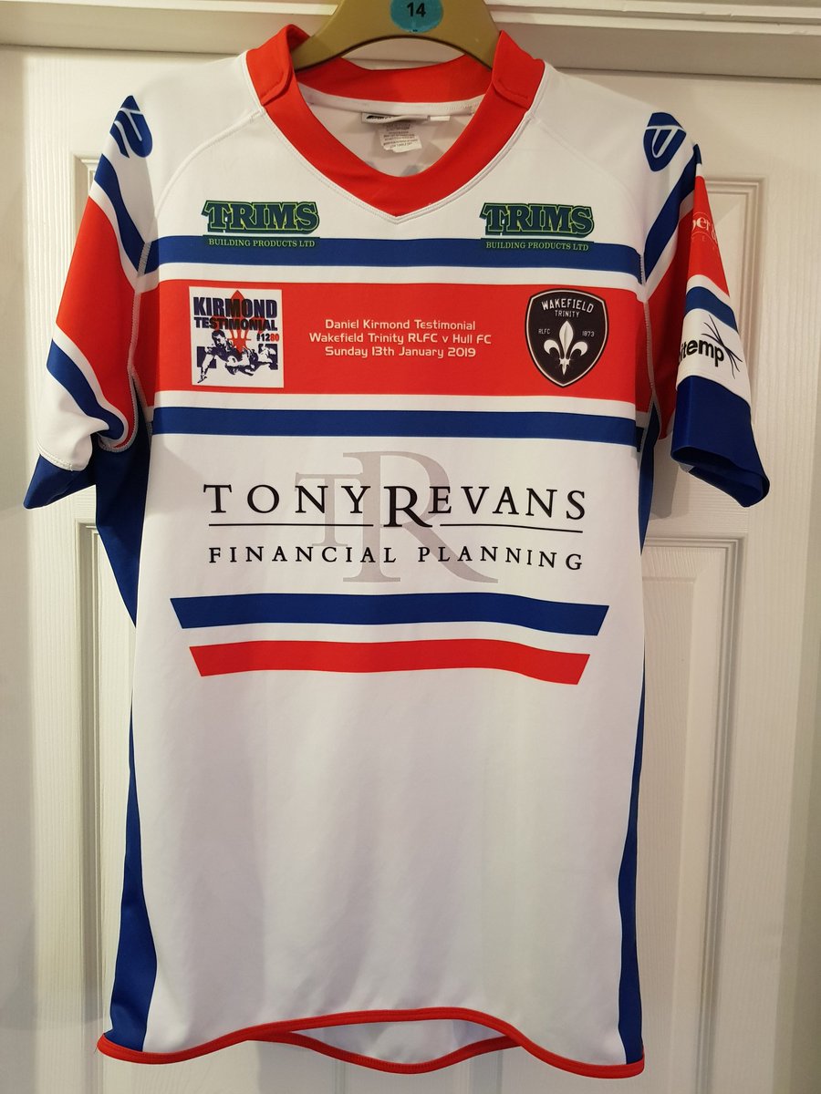 Ahead of the testimonial playing shirts being auctioned I'm offering everyone the chance to win Joe Arundels match worn shirt, simply follow and retweet. Winner will be selected at random 7pm on Sunday.
