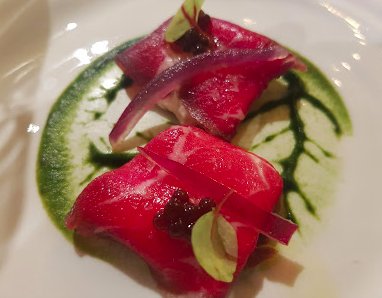 El restaurante Íkaro <a href="/Rest_ikaro/">Restaurante Ikaro</a>, con estrella Michelín, es condecorado hoy por la Embajada de Ecuador, <a href="/EmbajadaEcuESP/">Embajada EC en ESP</a>, y Asociación de empresarios Hosteleros de Ecuador en España  en reconocimiento a su alto nivel en #gastronomía #vanguardista y de #fusion. La CFA estará allí.