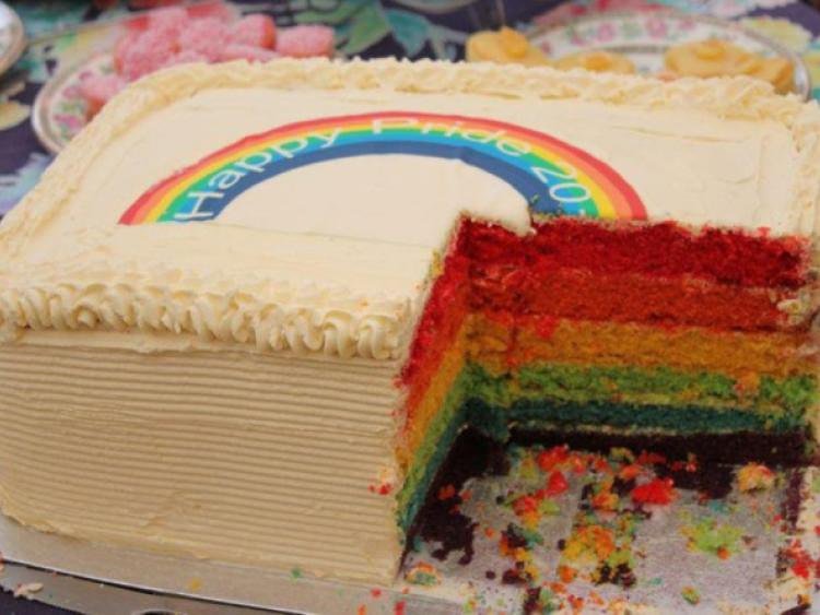Forget the new year diet, we'll have a slice of this please 😍🍰🏳️‍🌈
#LGBT #Dundalk #Outcomers #LouthChat #Louth #Pride #Cake