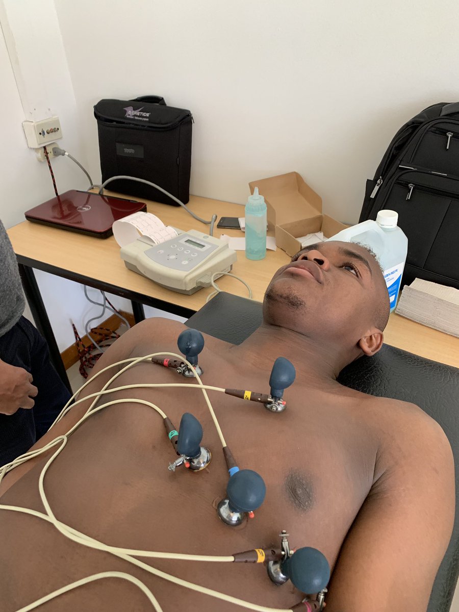 DocQuiceno's tweet photo. Evaluación de Cardiología Deportiva a nuestros jugadores con el Dr Antonio Saltarin ⚽️😉🧡👨🏻⚕️ EKG y Ecocardiograma @BilSaltarin #Cardionet https://t.co/mqABRGEWMi
