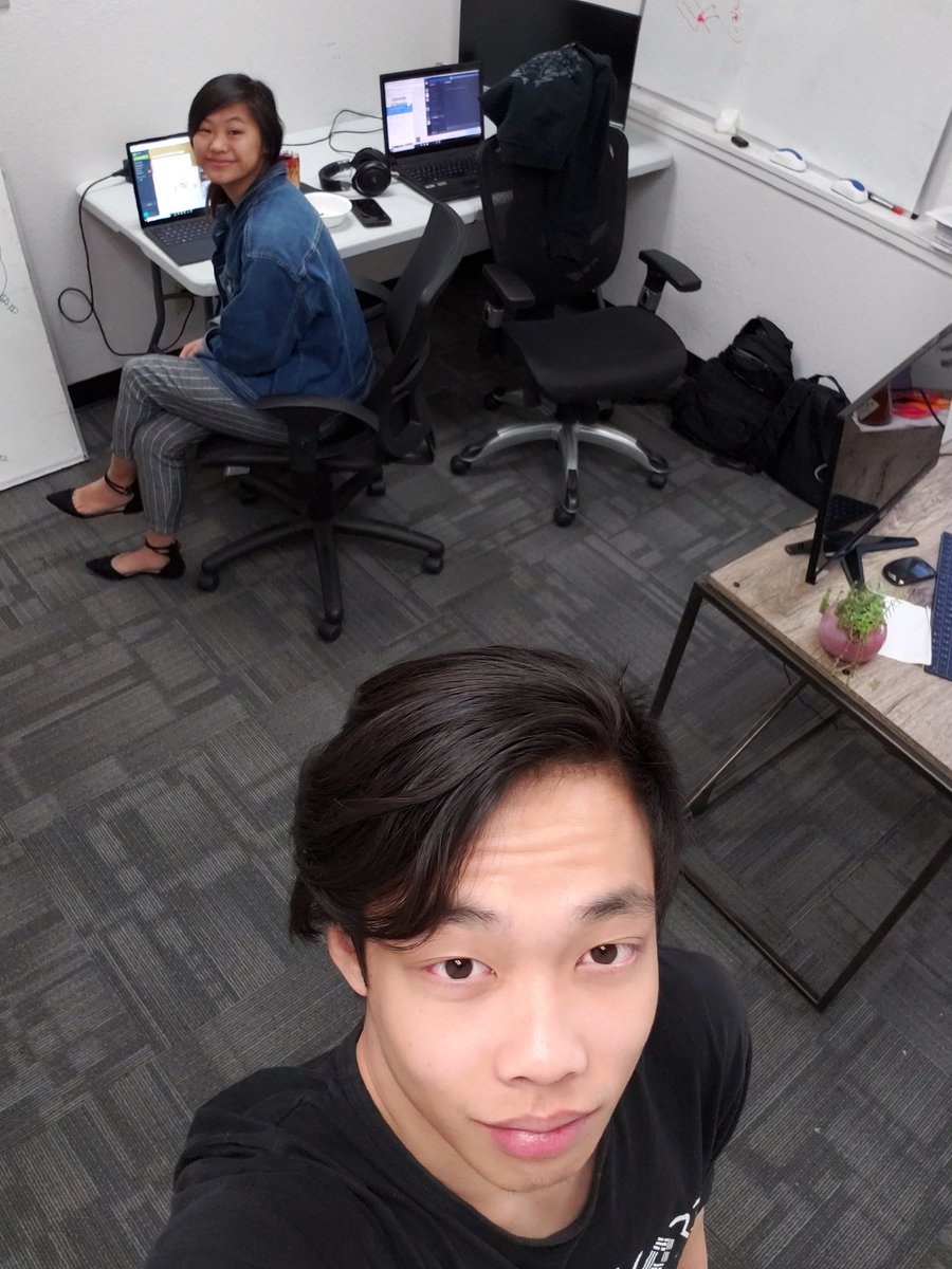 ZoooTay's tweet image. Hard at work at @omletarcade @KimVoSlicee @ItsSakumai ?

I won't be streaming as much for the next 10 days or so because I'll be busy helping Omlet develop a collegiate interest within @PUBGMOBILE.

😁✌