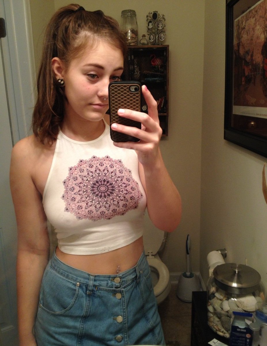 Numaram : 0553 797 18 51 kendini bilen genç ve güzel biriyim yeni heyecanlar yaşamak ve yaşatmak istiyorum ve güzel sohbet edip görüşmek istiyorum arayın görüşelim

#Retweet 'leyen herkesi takip edicem