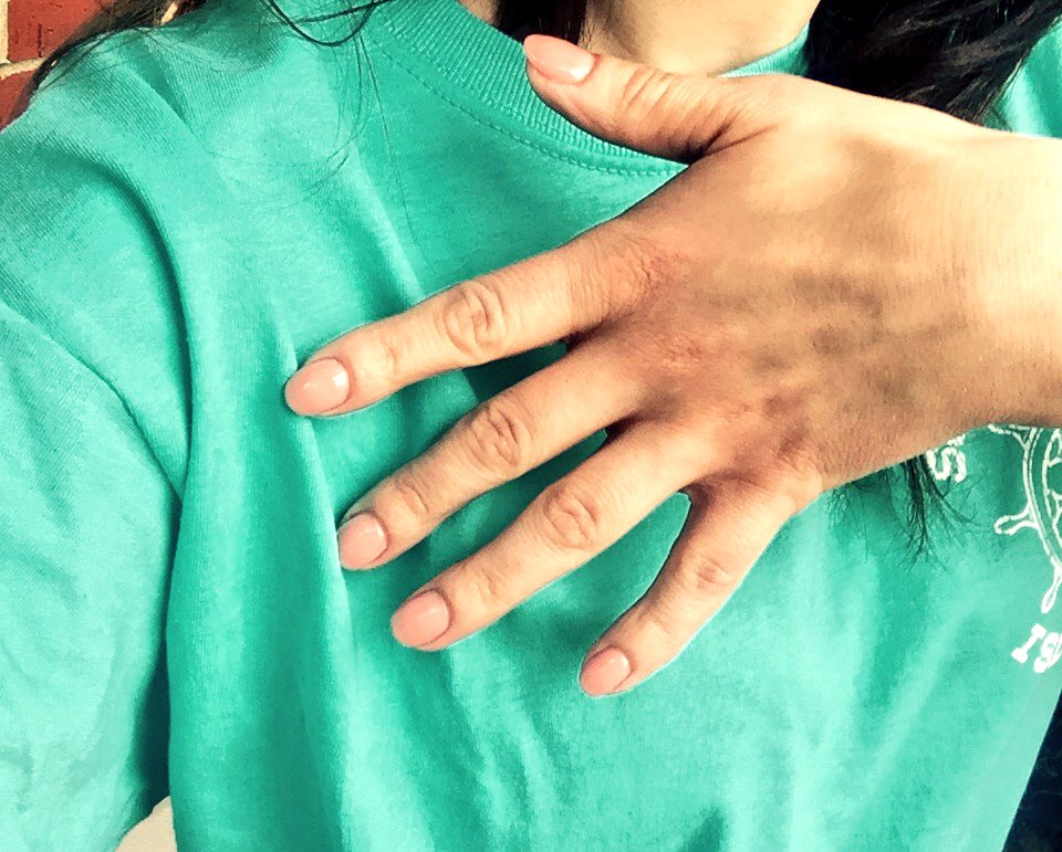 districtdee's tweet photo. 🎉#NYR: One~ new thing every week! 🌸🌹Two~ Live with more #Flowers🌺💐💅Three~ Beautiful #Nails always💖🙏🎊#NewYear2019💦🌲🌷✍🏊 https://t.co/nreWveB5CN