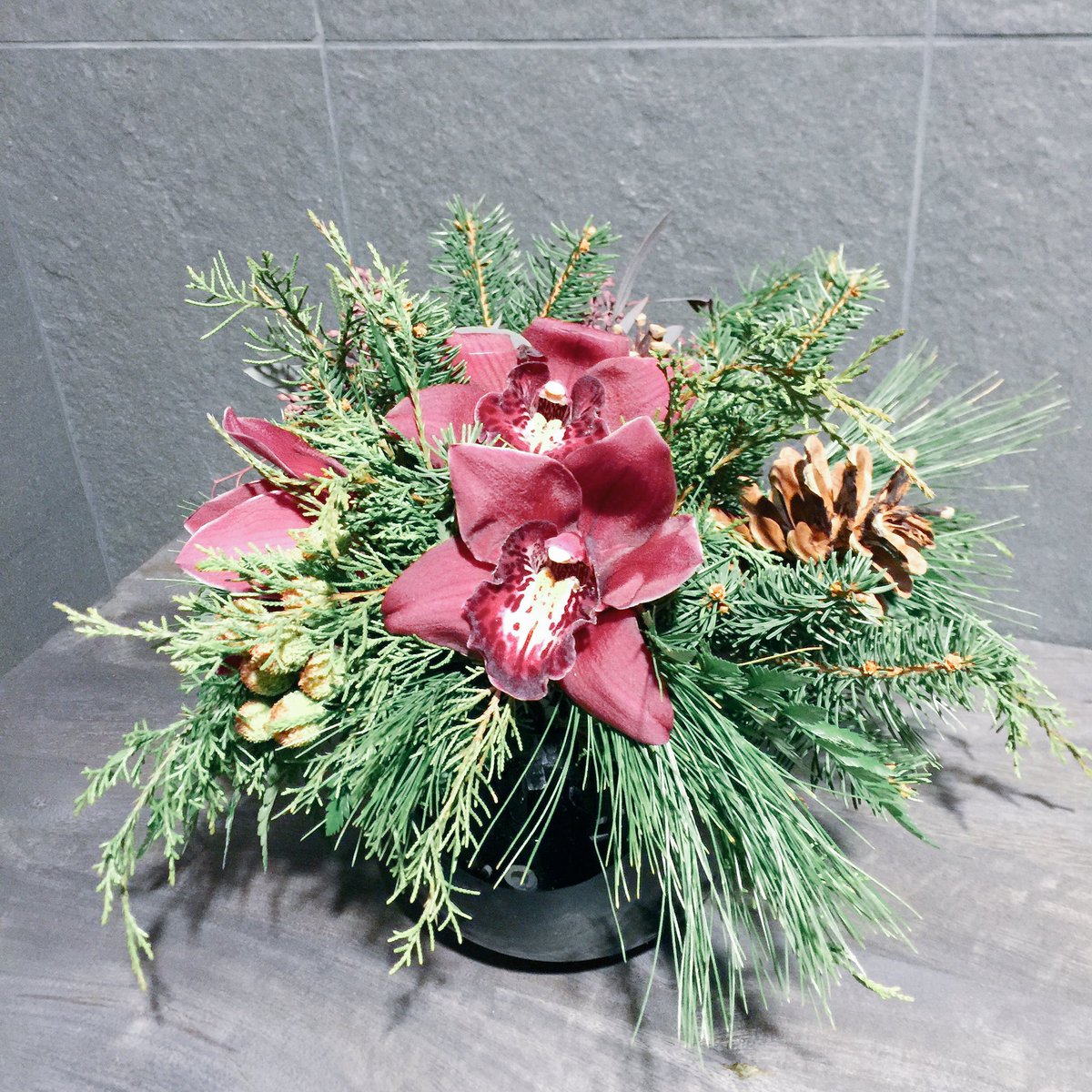 districtdee's tweet photo. 🎉#NYR: One~ new thing every week! 🌸🌹Two~ Live with more #Flowers🌺💐💅Three~ Beautiful #Nails always💖🙏🎊#NewYear2019💦🌲🌷✍🏊 https://t.co/nreWveB5CN