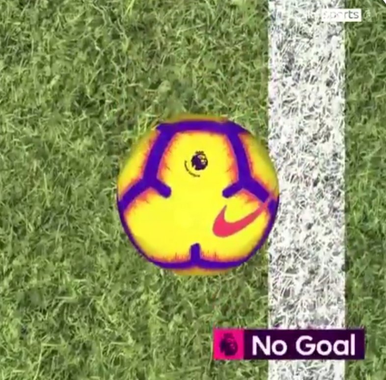 SalAhmad's tweet image. Look at the shadow of the ball #MCILIV