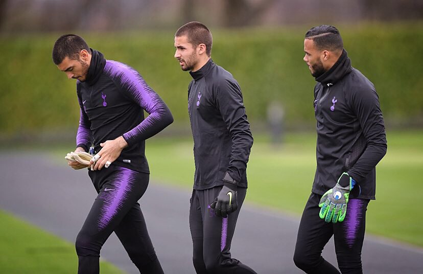 GazzanigaPaulo's tweet photo. 🔜 #FACup 👊 #COYS https://t.co/NLZk1Sg8mL