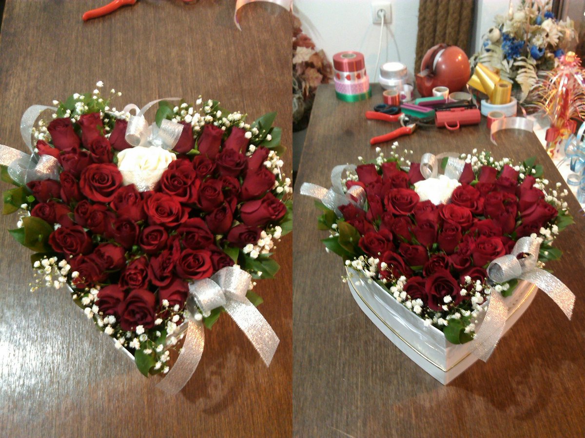 zare_entuzijast's tweet photo. #iznenađenje #41ruža #veridba 🌹💮🍀🍁💍💎 https://t.co/egcdmRwhoM