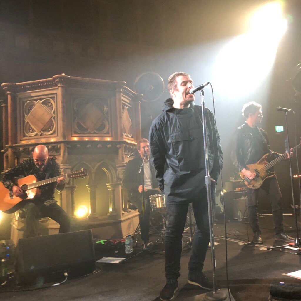 liam gallagher clarks originals