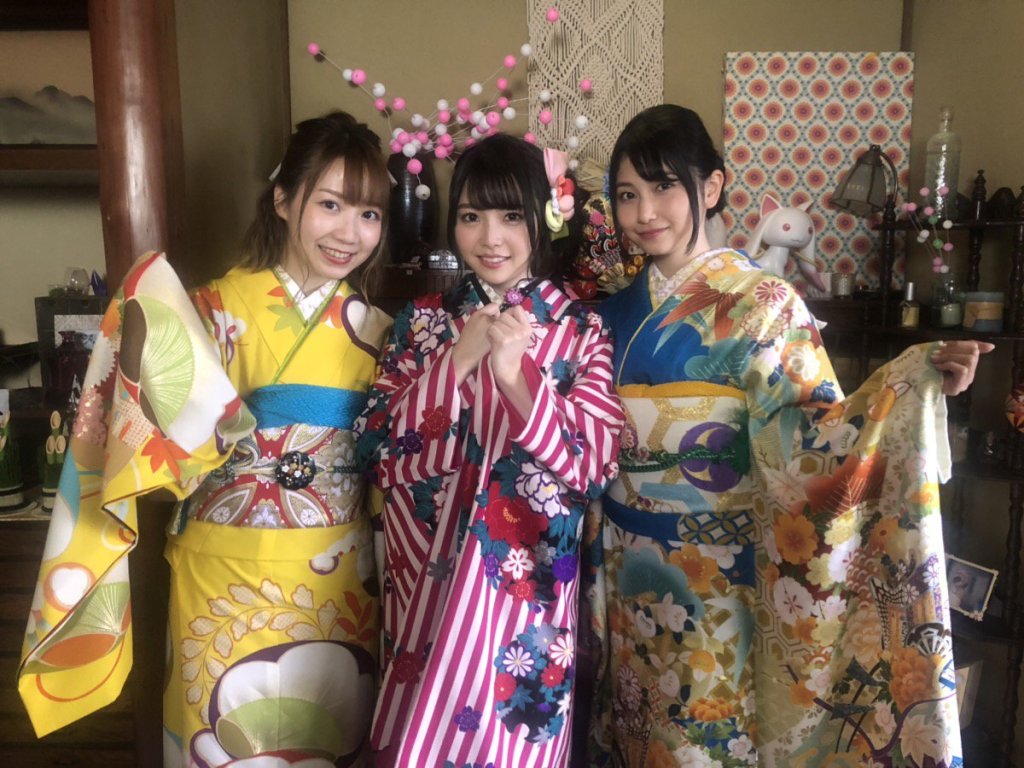 マギレコCMの振り袖3人娘は誰？コタツでおせちの女性が可愛い！ becomehappyall.com/magireco-7332
