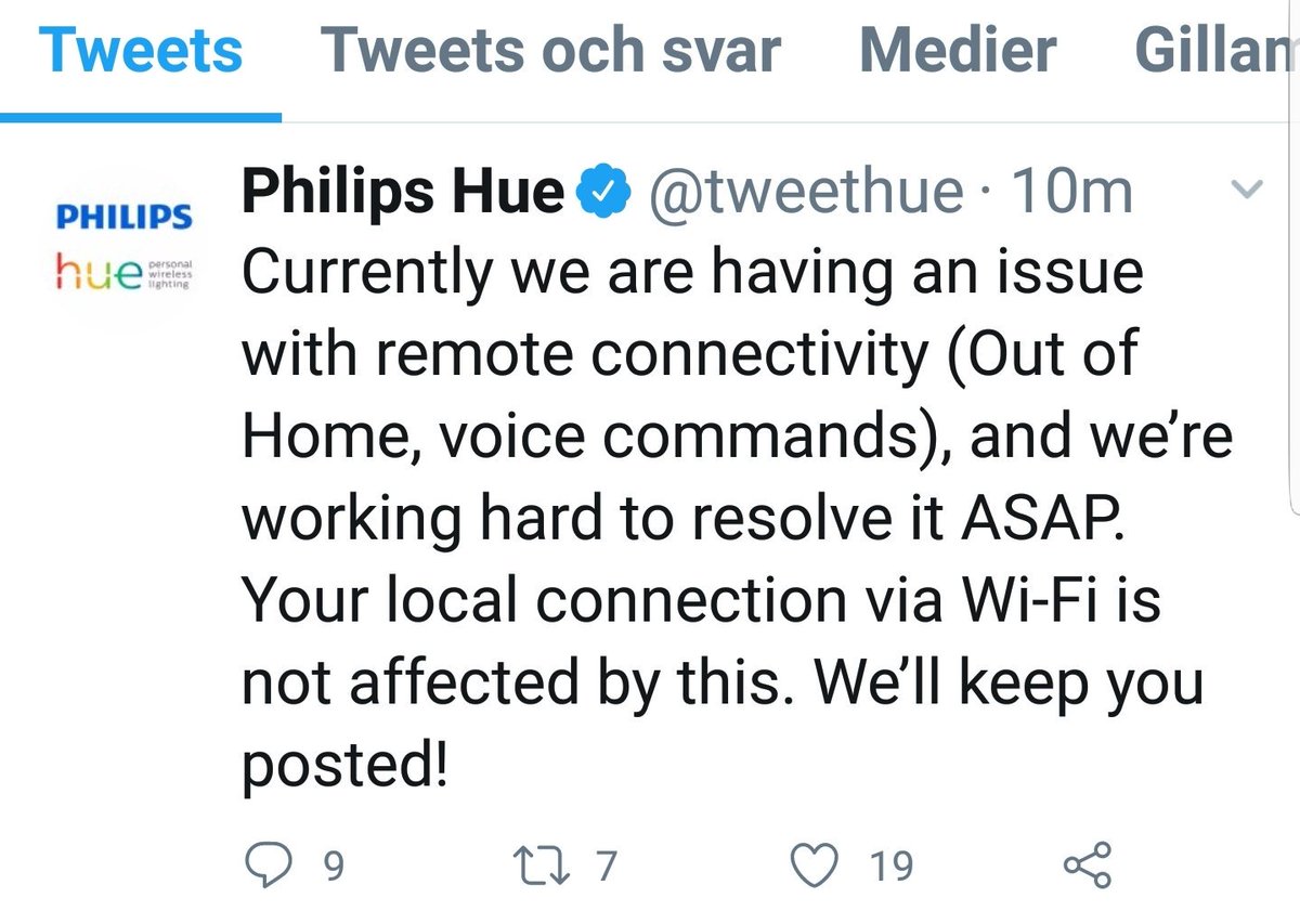 Riiicco80's tweet image. Stackars min #GoogleMini skrikit å svurit på den för att den skall tända lamporna.
Så är det fel på @tweethue appen/servern.

-Hey Google, vart är min tryckare till lamporna ? 
Moment 22 😳😀😀
@Google #HuePhilips #PhilipsHue