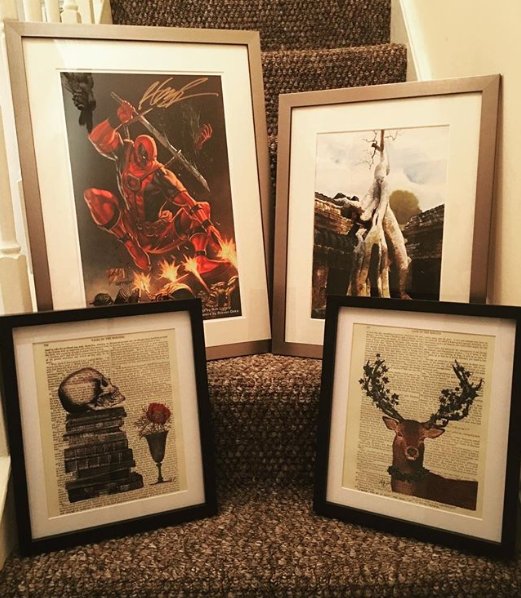 eFrame's tweet photo. #ThrowbackThursday 🙌🏻 We discovered these wonderful custom framed prints taken in 2017. It’s a fabulous use of a space to create a wall of all things @Marvel, @LEGO_Group & @starwars
#art #framedart #eframe #comics #Comicbooks #Interiordesign #GalleryWall #Frame #FramedMoment https://t.co/dRN0IOuGka
