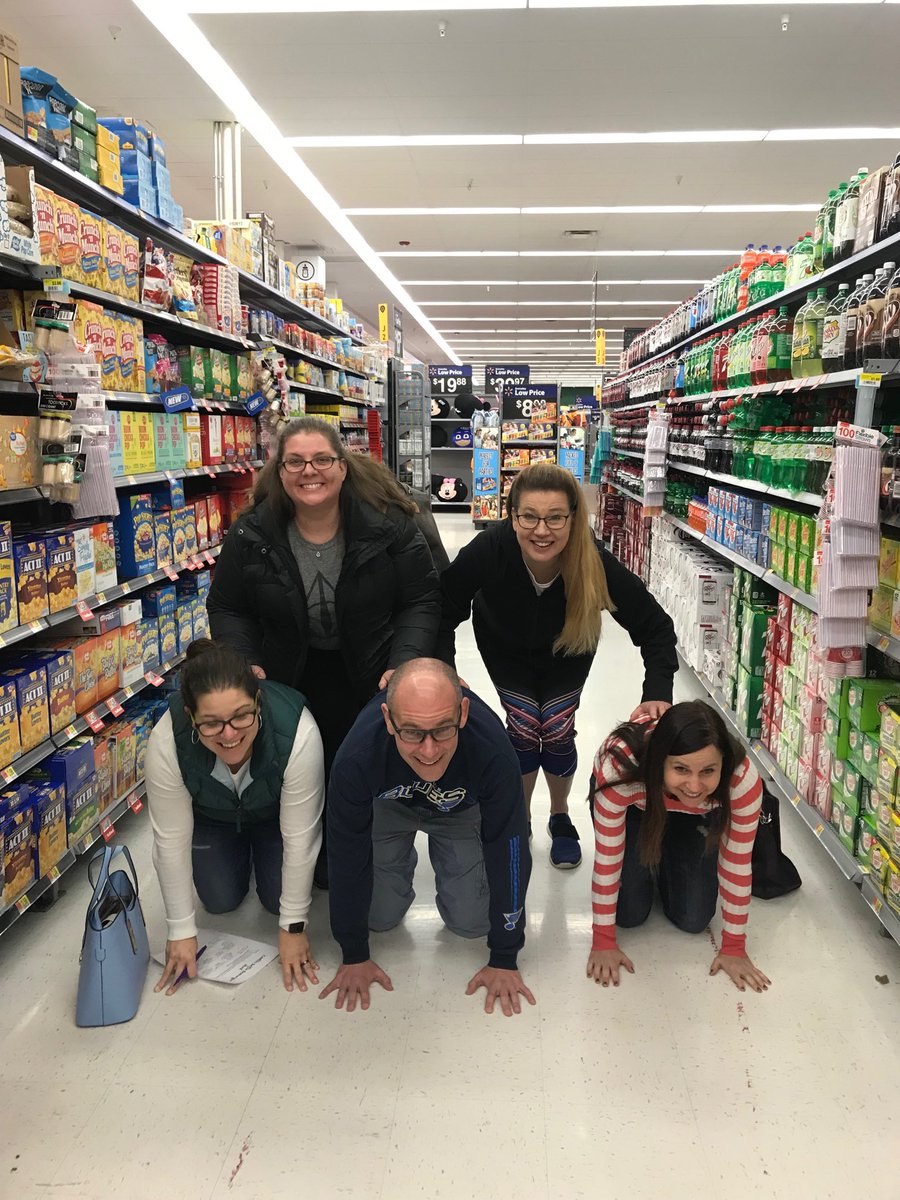 AndreaHamp's tweet photo. #teamonthefence #castliopride ⁦@CastlioElem⁩ pyramids away https://t.co/9iTiO12PsT