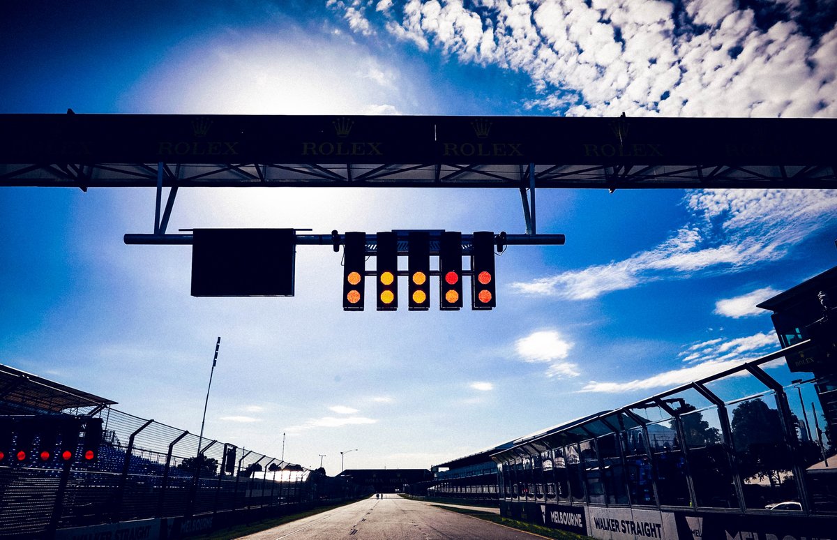It’s closing in… 😁

70 days until lights out for the first race of <a href="/F1/">Formula 1</a> 2019! #F1 #LetsDoThis  💪