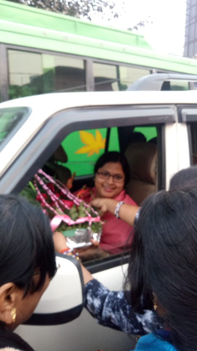 RekhaguptaRLJD's tweet photo. #बिहार लेनिन #जगदेव_बाबू की बलिदान भूमि #कुर्था से #नवादा #बिहार_नव_निर्माण के लिए #शिक्षा_सुधार_यात्रा के साथ #रालोसपा का #शिक्षा_सुधार_जन_का_अधिकार आंदोलन व #हस्ताक्षर_अभियान की शुरूआत करते हुए राष्ट्रीय अध्यक्ष @UpendraRLSP जी ,मैं भी इस ऐतिहासिक अभियान में शामिल हुआ। https://t.co/grqJPPjbBR
