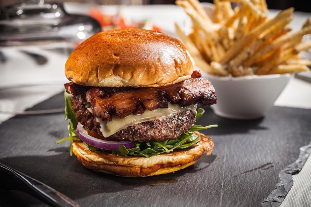 CafeCentralEP's tweet photo. Lunch anyone? Treat yourself to the Central Burger in beautiful downtown El Paso! #cafecentral #cafecentralelpaso #burger #lunch #elpasofoodie #downtownelpaso #dtep #itsallgoodep https://t.co/w4sU8oDrYB