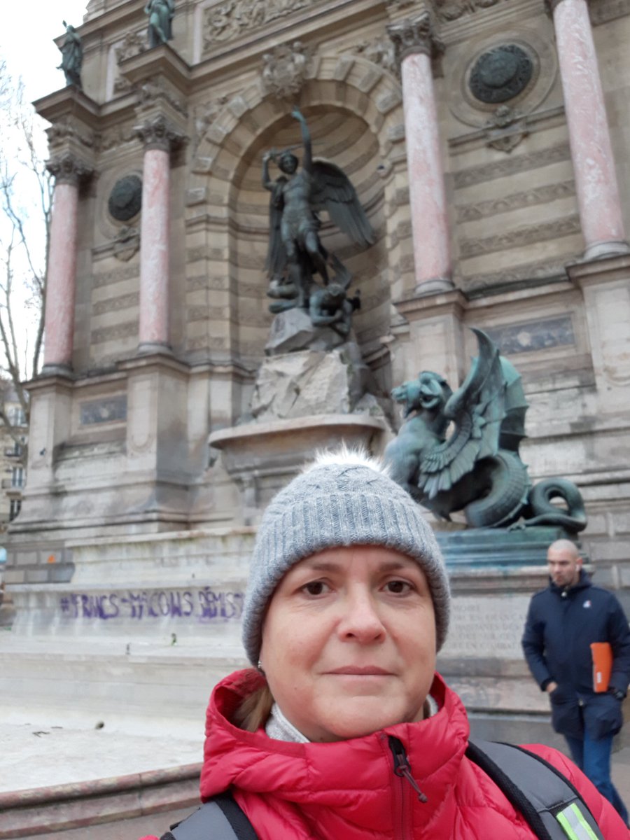 LemursRock's tweet photo. Enjoying earthcaching in Paris 🗼this week, it's been an education! #mybrainhurts @GoGeocaching @geocacheland @TheLECCachers @GeocachingTweet @ukcachemag @_CacheChat @DerGolfSierra #earthcaching🌍 https://t.co/Tb23kGPCwm