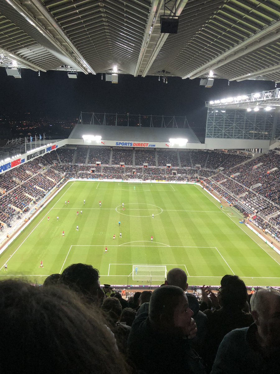 Sam_Chandler91's tweet image. Quality away end last night at St James’s #MUFC #UTR 🇾🇪