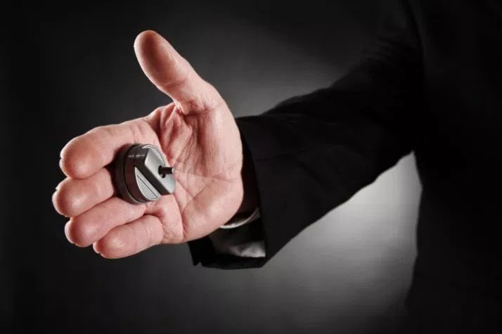 CriptoRepublica's tweet image. 1/ Hoy es el Aniversario #10 del Bloque Genesis de Bitcoin. Hace unos días comenzaron rumores sobre #ProofofKeys, en donde se incentiva a la gente a sacar sus criptos de las casas de cambio para "Probar" que estás en control de tus llaves privadas.