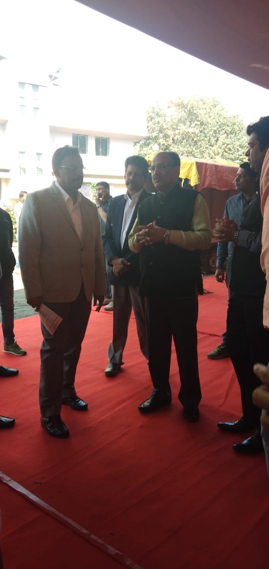AnilSole1's tweet photo. महाराष्ट्राचे शिक्षण मंत्री ना. श्री विनोद तावड़े यांनी युथ एम्पावरमेंट सम्मिट च्या तयारीची पहाणी केली व कार्यकर्त्यांकडुन आयोजना संदर्भात माहिती जाणून घेतली. https://t.co/CUFk0ab4sB