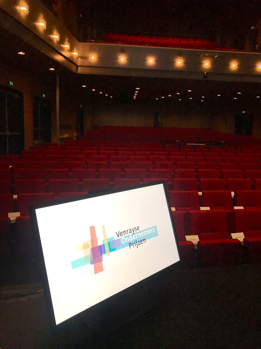 Komt u maar! Vitale ondernemers presenteren zich op de #Venrayse bühne voor de Loek Nelissenpijs en de Rabo Publieksprijs.