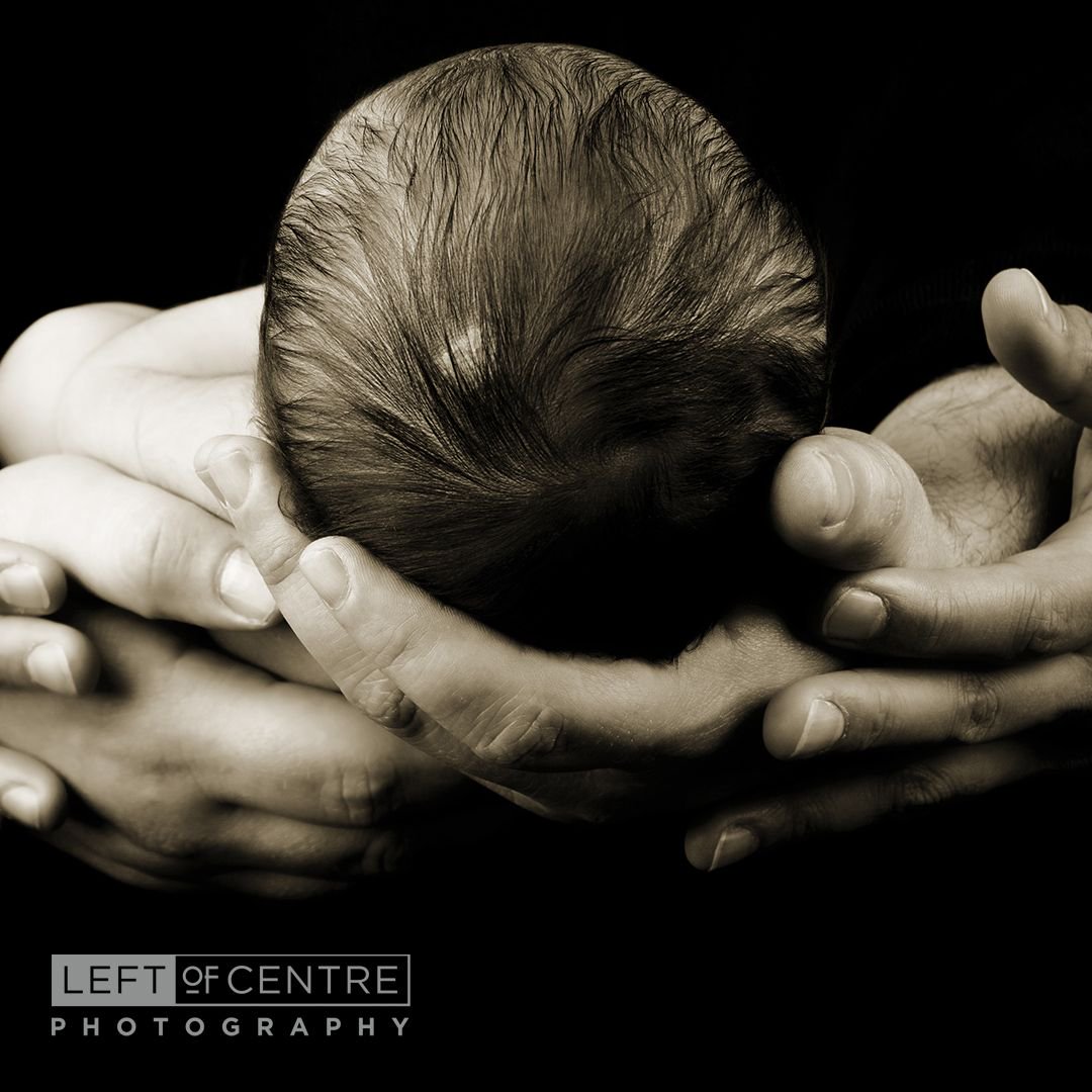 locpscom's tweet photo. A new baby is like the beginning of all things – wonder, hope, a dream of possibilities. – By Eda J. Le Shan #locps #leftofcentrephotography #locpscom #haltonhillsphotographer #georgetownphotographer #yourimagecaptured #newbornartist #newbornphotography #newbornphotographer https://t.co/84aMPOH1iW