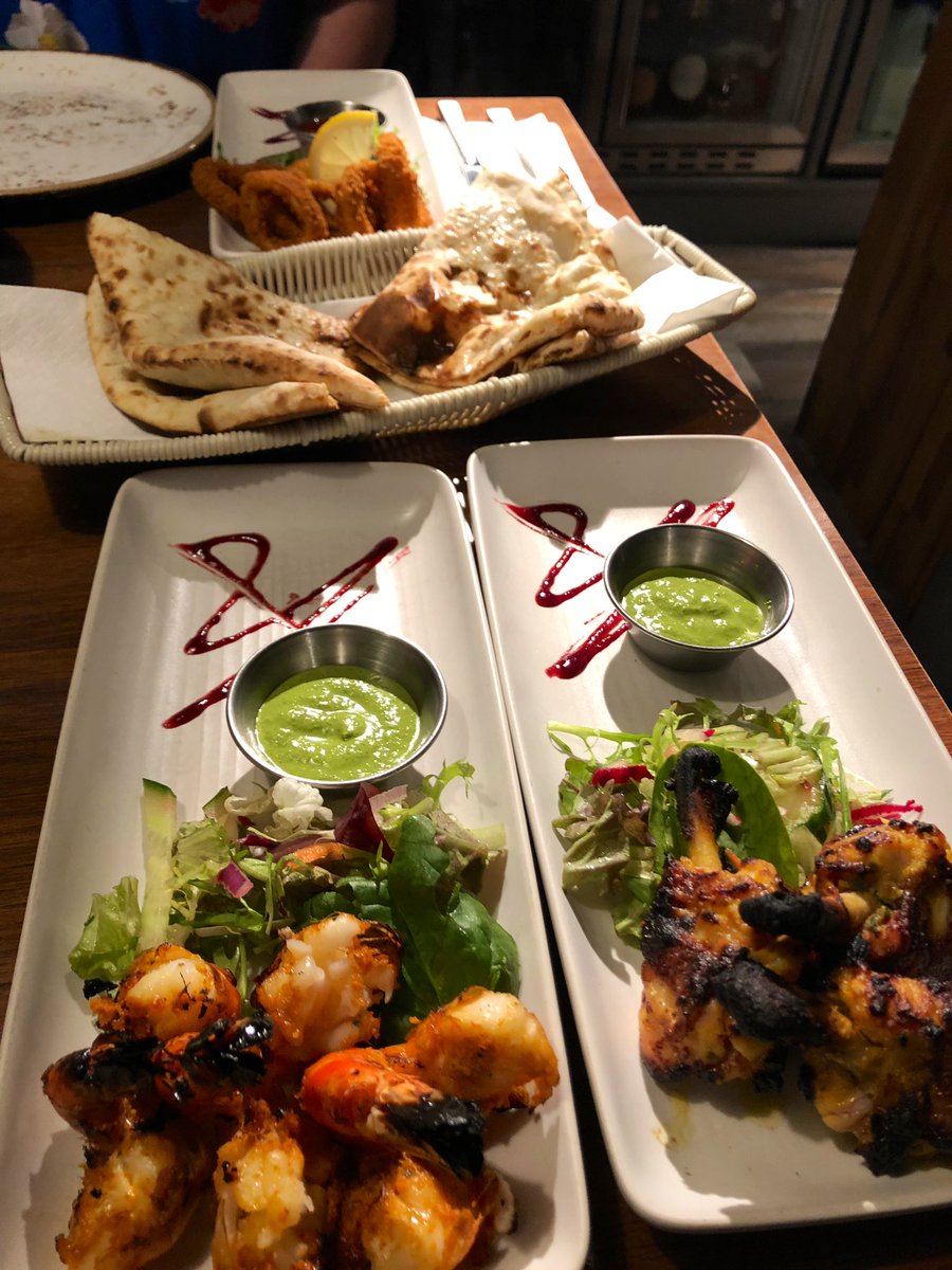 Hugopegcalf's tweet photo. Starting 2019 full of spice thanks to @Dabbawal - what a fab meal. Dry January will have to wait... #funzone #keepondrinking https://t.co/eUWFLHplQu