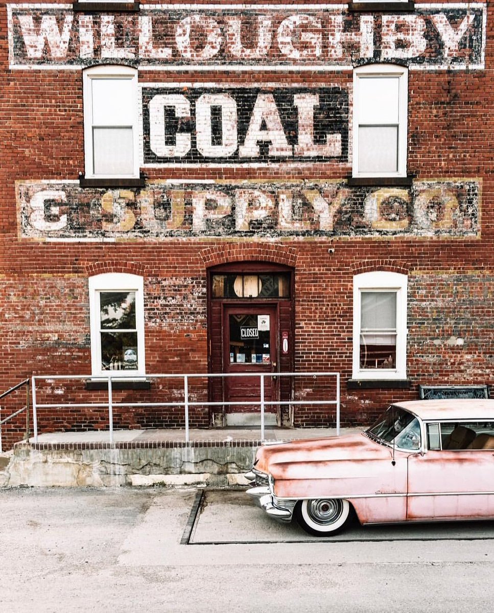 cywilloughby's tweet photo. Before becoming Willoughy Coal a series of other structures and businesses. The hauntings on the property, including spirits can be traced back to the Civil War era.
IG 📸: @littleflower_photo

#courtyardwilloughby #downtownwilloughby #hauntedplaces #cleveland #explorecleveland https://t.co/a22tNYxGpv