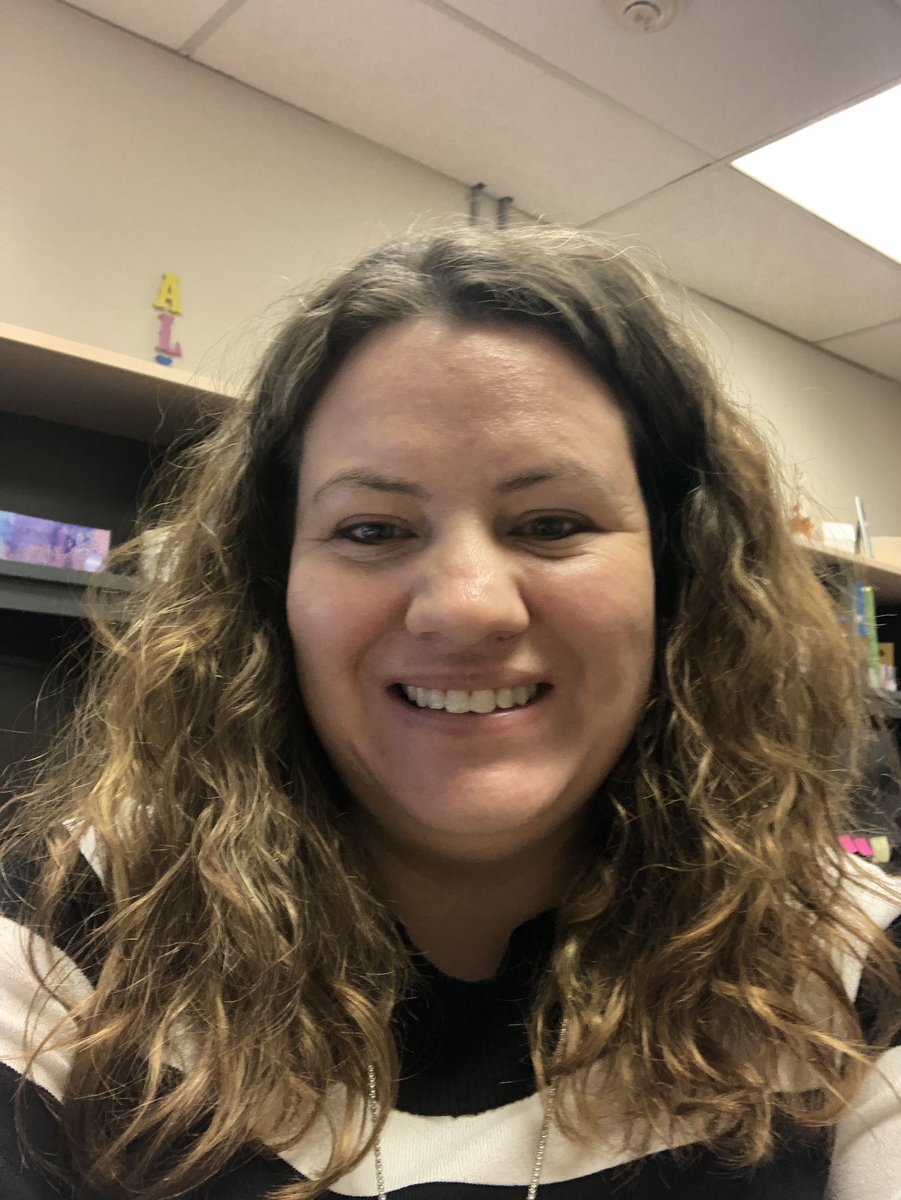 skywaywriter's tweet photo. Lessons from my hair. Go with the flow. Natural. Big. Bold. Beautiful. But heavy... good thing I’m going for a trimming and thinning sesh with my stylist tonight. 😂🤗💗 #nativehair #blessed #indigenoushair https://t.co/3JZbUv0cDW