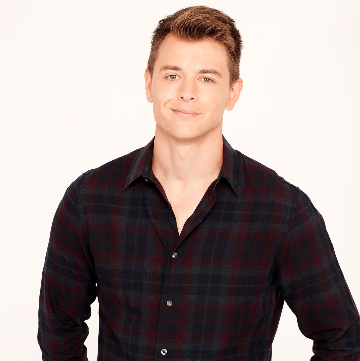 GeneralHospital's tweet photo. #SocialExclusive: Michael has a lot to look forward to in 2019. 
@duelly87 #NewPhotos #GH55 https://t.co/PNrrjaVimz