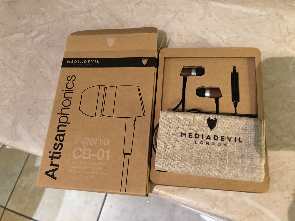 muttleyNI's tweet photo. Santa was delayed with my #MediaDevil earphones, it was worth the wait! A very reasonable price considering the advanced materials - #nanene, and the exceptional SQ!! Nice, would definitely recommend these if you’re in the market https://t.co/6VLCGKfKKh