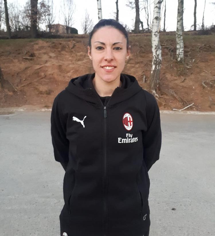 MilanNewsit's tweet photo. Laura #Fusetti si racconta a #MN: "Che onore indossare la 6 di #Baresi, un orgoglio essere al #Milan. Calcio Femminile in evoluzione. Abbiamo creato un bel gruppo, questa è la nostra forza. #Morace tosta, ma è la nostra prima tifosa"

Intervista di @AntoVitiello e @Fabioanelli_ https://t.co/hua97YpwE3