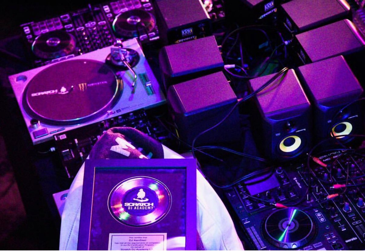 ScratchMiami's tweet image. Let’s make sure your creativity comes to life this year. Classes start soon! Don’t put your dreams on hold. Enrollment is OPEN! 🚥 CLASSES START 🔜
Saturday, - 1/5
Tuesday + Thursday, - 1/8
Mon. + Wed. + Fri. - 1/7
Sign up today! #DJLife #scratchdjacademy #learntoDJ #hollywood