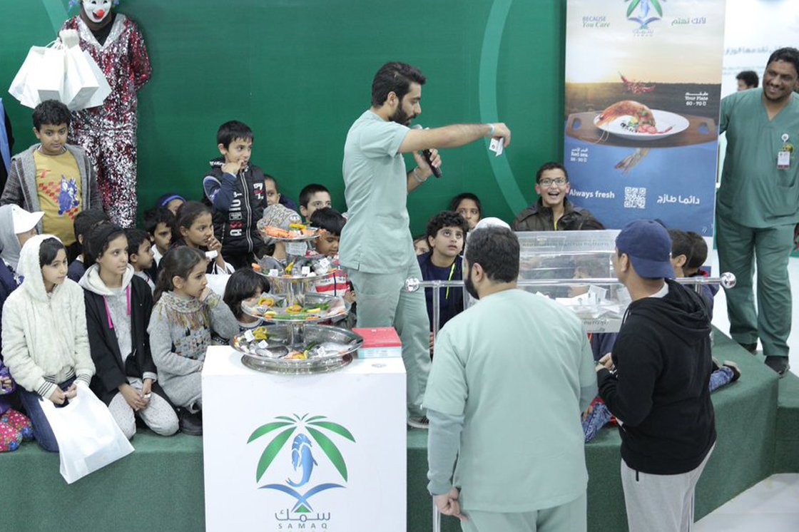 نتمنى التوفيق للأخوة والأخوات المشاركين ضمن جناح سمك في المهرجان الوطني للتراث والثقافة الجنادرية 33 والذي يقام كل عام وسط حضور كثيف للزوار من داخل وخارج المملكة العربية السعودية    <a href="/SAS_Aquaculture/">الجمعية السعودية للاستزراع المائي|SAS</a> <a href="/SAMAQKSA/">SAMAQ | سمك</a> <a href="/AlJanadriaFest/">مهرجان الجنادرية</a>  #الجنادرية_33 #الجنادرية_وفاء_وولاء