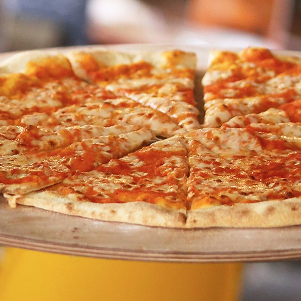 Pizza_Galore's tweet photo. *Classic* Margherita
A tomato base smothered with melted cheese
One of many awesome pizzas on rotation this evening
*MID WEEK OFFER*
#PIZZA - Starter | Main | Dessert
Adult £12 | u12 £6 | u6 £4 https://t.co/kTJB8DIOyd