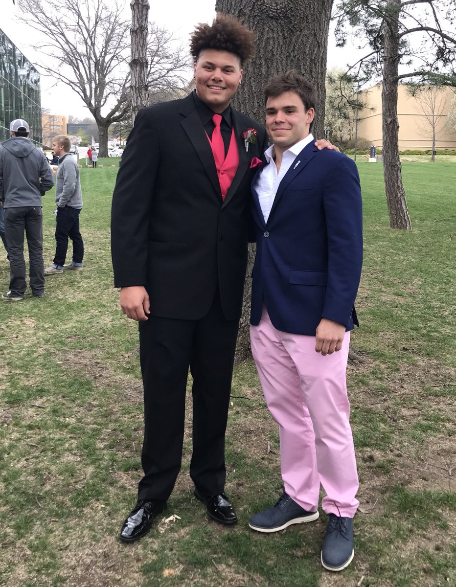 gabeclark2000's tweet photo. Happy birthday to my brother @bomiller3 πππ―!!! Too many memories dawg, canβt wait to make more! #19 #bando https://t.co/0faMcUrR2f