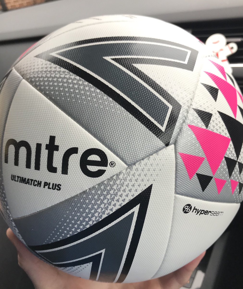 NJFranks1's tweet photo. New match balls in time for our Wilts Cup 1/4 Final Sunday.
#UpTheTown #TTFC #BeTheBest #Someones0HasToGo https://t.co/VhUz0BLmlP