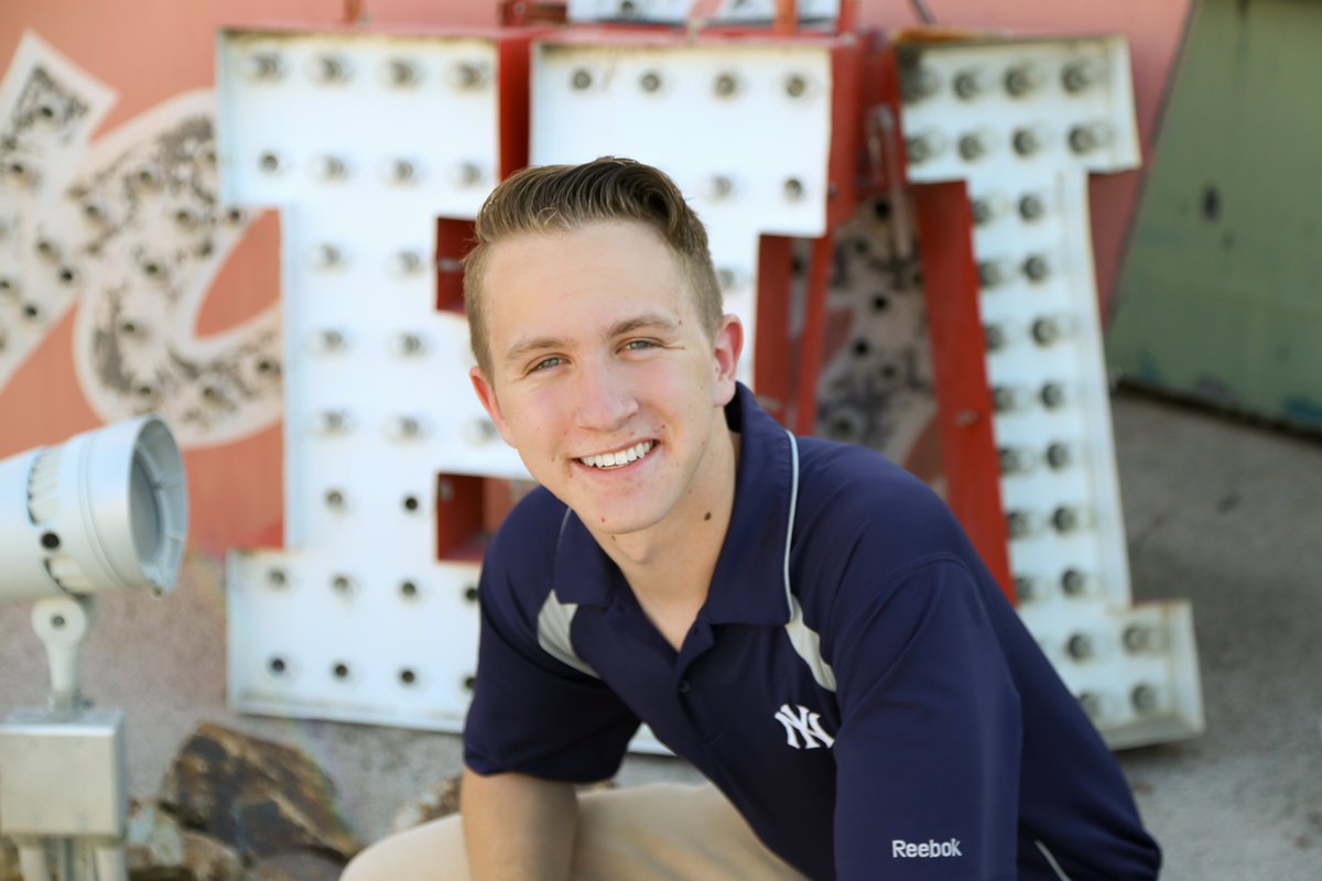 CoachSgro's tweet photo. Meet Nick, one of our newest Success Managers 🎉 @CoachSgro https://t.co/lrLWu0GjhX #ilsalotto #SyracuseStrong #SuccessManager https://t.co/tPR3f0xI5s