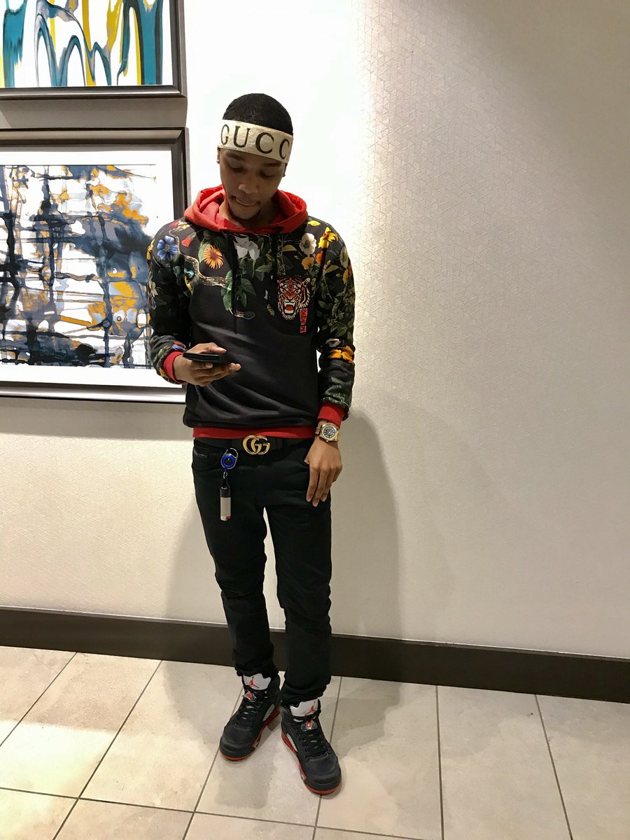Shelovemarib's tweet photo. I’m in designer young bossed up nigga they stole the drip cause I’m sauced up nigga!#GucciDrip🦁💦🤑 https://t.co/Sqmbq0j24k