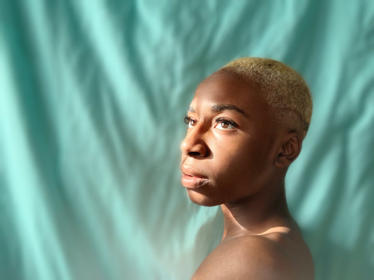 supernaira's tweet photo. i think there’s something in the water #ShotOniPhoneXSMax https://t.co/4v1CxUhQv5