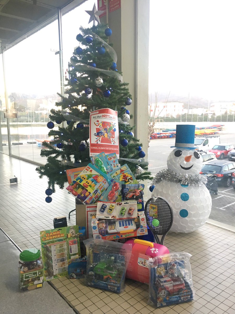 Gràcies un any més a tots/es els que heu participat en la Campanya de Recollida De Joguines que organitza <a href="/CruzRojaCGB/">CreuRojaCGB</a>, col•laborant a què un infant, la nit més màgica de l’any, pugui estrenar una joguina independentment de la situació econòmica de les seves famílies.
👑👑👑