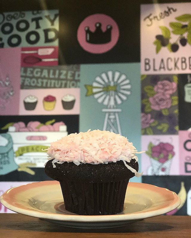 Cupcake Royale tweet media