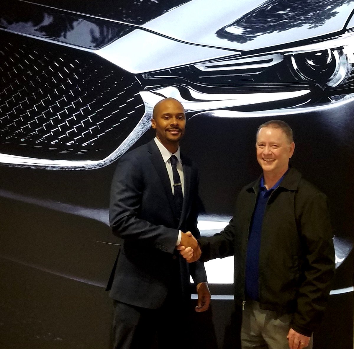 tcordervegas's tweet photo. Offering congrats today to Allen Montalvo, GM of our new #FindlayMazda in the @ValleyAutoMall. We're excited to be open for business. #Findlay #Mazda #HendersonNevada https://t.co/HnjndsIPrM