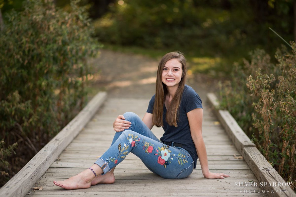 We are continuing our Best of 2018 with one of my favorite photos from @sedonut_97 senior session! How awesome are her jeans?!
buff.ly/2FsxnFm

#highlandsranchseniorphotographer #coloradoseniorphotographer #seniorpics