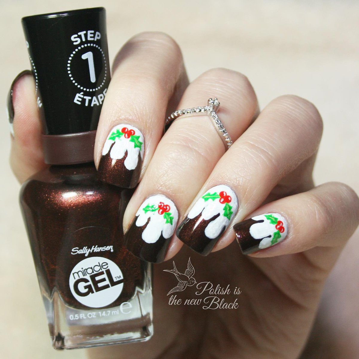 polishisthenb's tweet photo. Christmas Puds @sallyhansenuk https://t.co/3cwe9EcAPR #nailart #notd #christmasnails https://t.co/2689KE0gRk