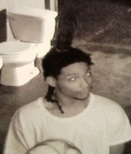 eccsTIPS's tweet photo. FWB Police trying to ID two men that entered a home on Hunter Place and robbed residents at gunpoint on 12/31/2018. Anyone with info can contact @eccsTIPS anonymously at 850-863-TIPS, https://t.co/DL0n7osgk0, or by using the P3 Tips Mobile application. #canyouID #cashfortips 👤💰 https://t.co/YgrucbyJ7z