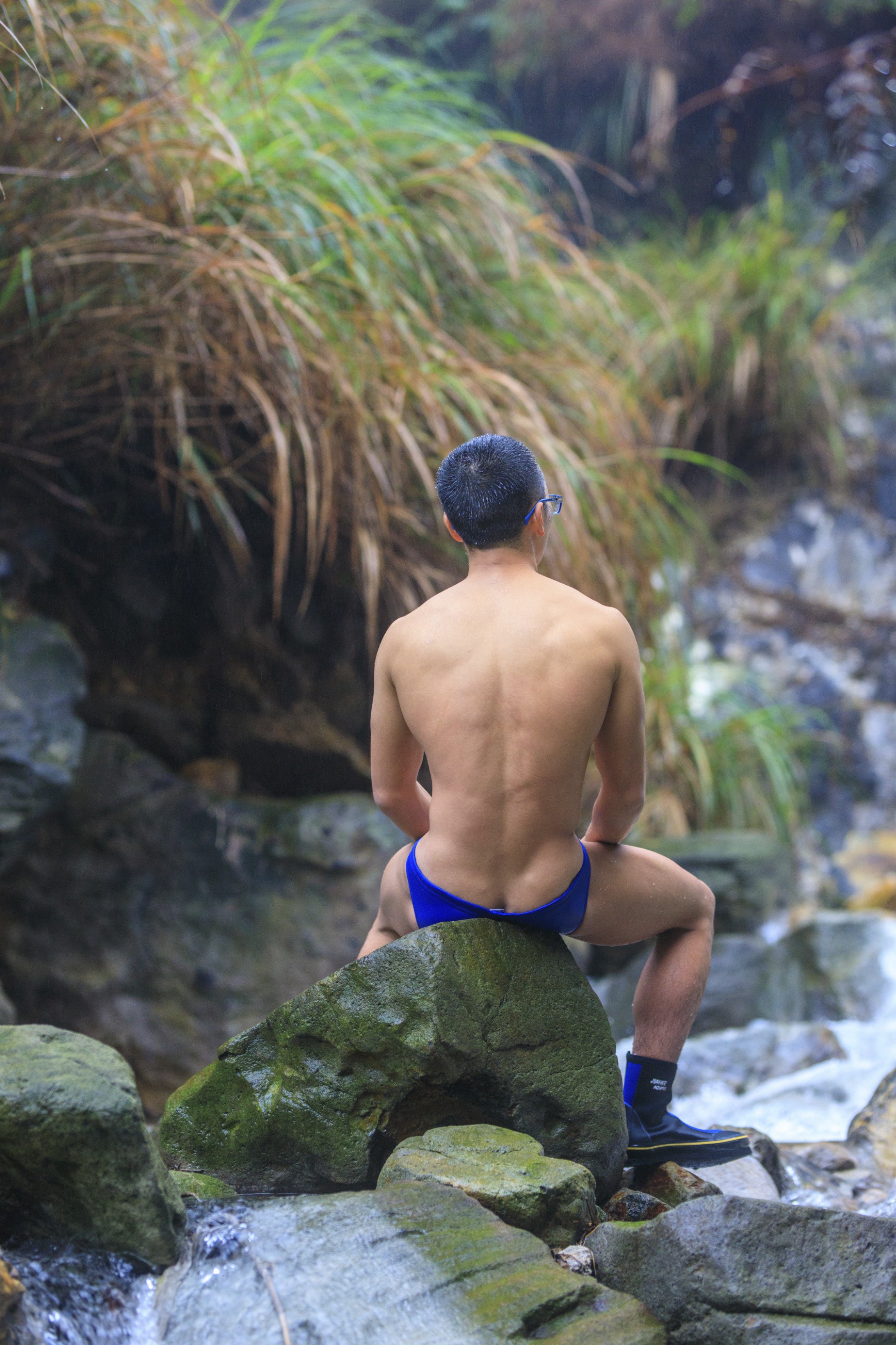 野外露出の山  / X